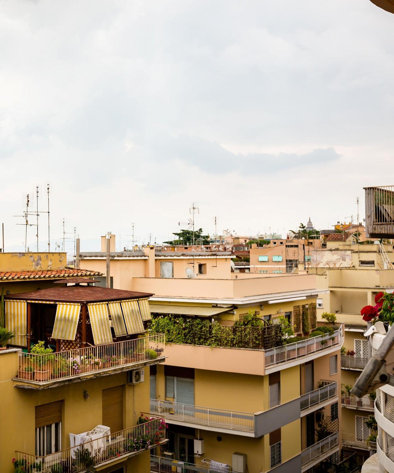 Appartamento Peonies House Quiet Flat Overlooking